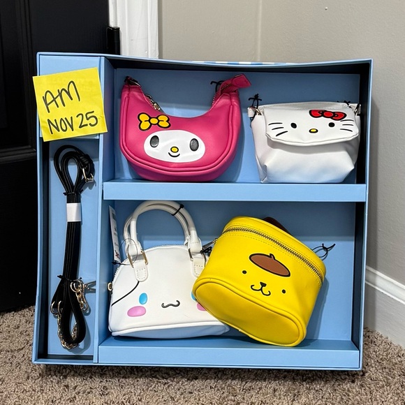 Hello Kitty Purse Set
